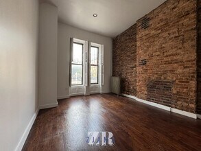 68 Putnam Ave in Brooklyn, NY - Building Photo - Building Photo