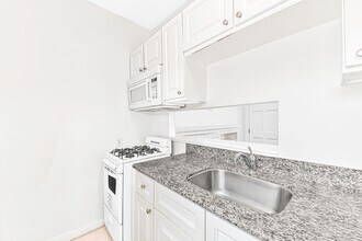 908 Martin Luther King Jr Ave, Unit 04 in Long Beach, CA - Foto de edificio - Building Photo