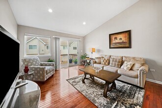 2933 Saganashkee Ln in Naperville, IL - Building Photo - Building Photo