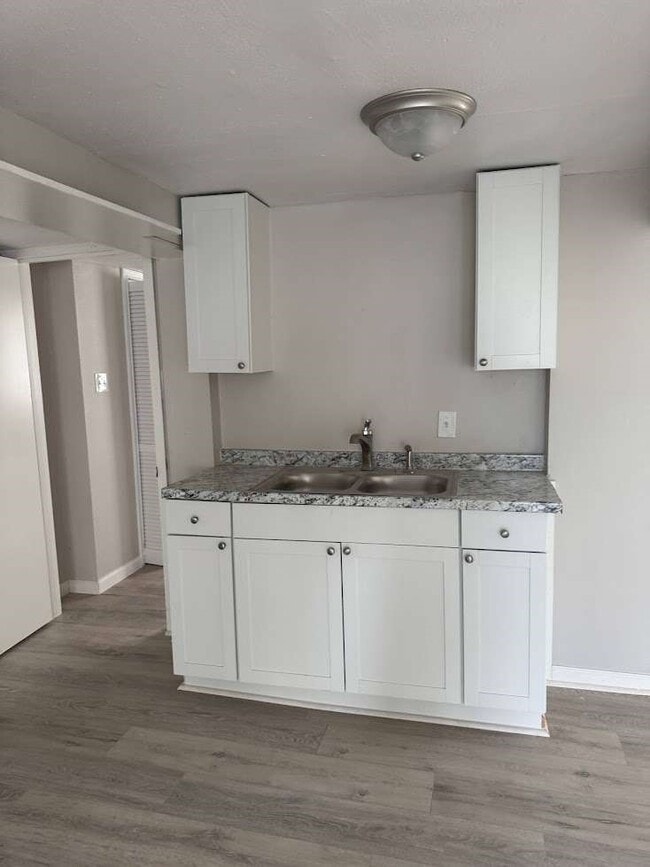 318 10th St in San Leon, TX - Building Photo - Building Photo