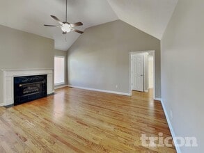 1090 Pinehurst Dr, Unit 12 in Gallatin, TN - Building Photo - Building Photo