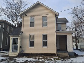 28 Western Ave in Newark, OH - Building Photo