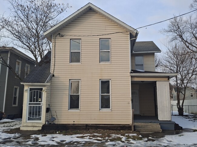 28 Western Ave, Unit 28 Western Ave