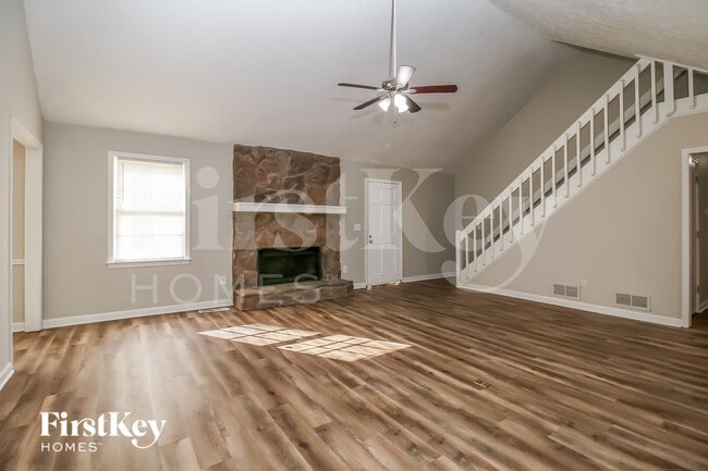 1930 Fernwood Dr in Lawrenceville, GA - Foto de edificio - Building Photo