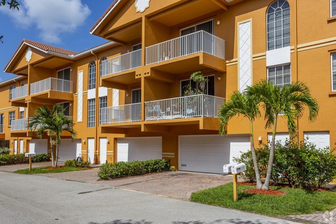 Cobblestone on The Lake Apartments Photo