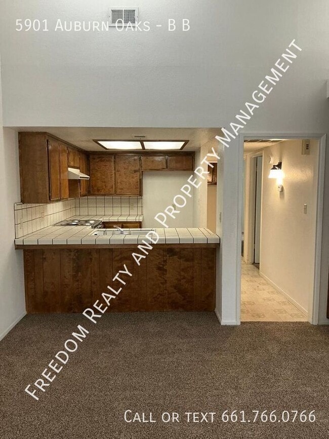 property at 5901 Auburn Oaks Dr