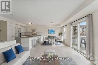 305 Cresthaven Dr in Ottawa, ON - Building Photo - Building Photo