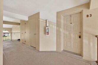 624 Sea Pine Way in Greenacres, FL - Building Photo - Building Photo