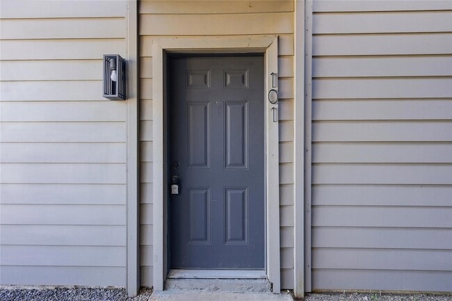 2703 Windswept Cove, Unit 101 in Austin, TX - Foto de edificio - Building Photo