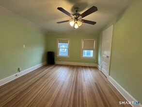 108 Maplewood Ave in West Hartford, CT - Building Photo - Building Photo