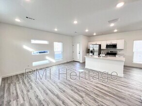 841 Reading RR Ln in Centerton, AR - Building Photo - Building Photo