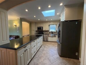 1261 Pea Pond Rd in North Bellmore, NY - Building Photo - Building Photo