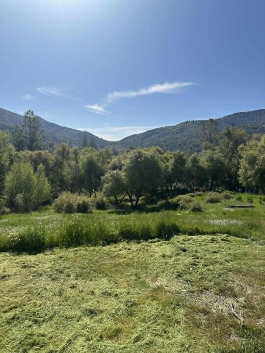 2167 Kemble Rd in Mariposa, CA - Building Photo