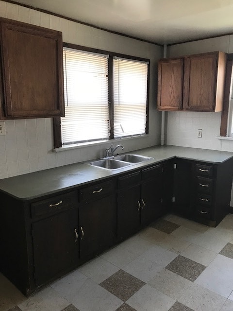 520 Adams St in Waterloo, IA - Building Photo - Building Photo