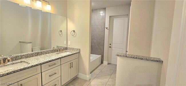 1704 NW 38th Ave in Cape Coral, FL - Building Photo - Building Photo