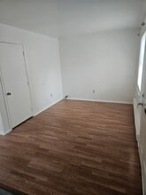 3941 Zinsle Ave, Unit 4 in Cincinnati, OH - Building Photo - Building Photo