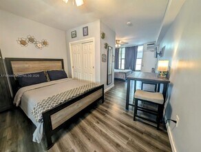 1446 Ocean Dr in Miami Beach, FL - Building Photo - Building Photo