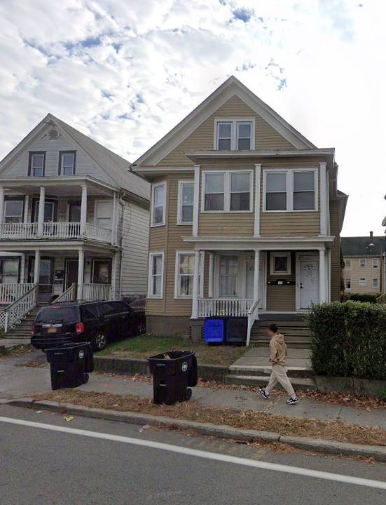 358 Church St, Unit 2 in Poughkeepsie, NY - Foto de edificio