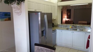 445 Robin Hood Cir in Naples, FL - Building Photo - Building Photo