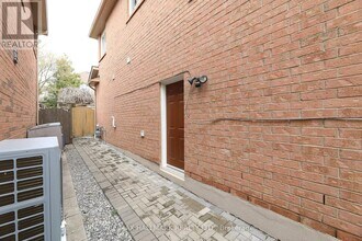 64 Madeira Ave in Vaughan, ON - Building Photo - Building Photo