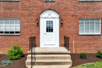 Gardens at Grandin in Roanoke, VA - Building Photo - Building Photo