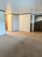 107 Main St, Unit Apt. #1 in Hickory, PA - Building Photo - Building Photo