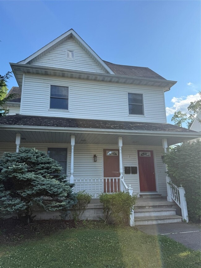 property at 9 Grand St