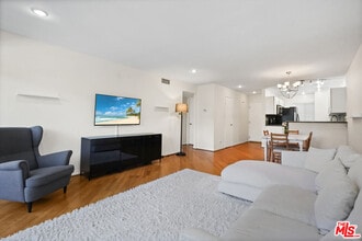 20134 Leadwell St-Unit -202 in Los Angeles, CA - Building Photo - Building Photo