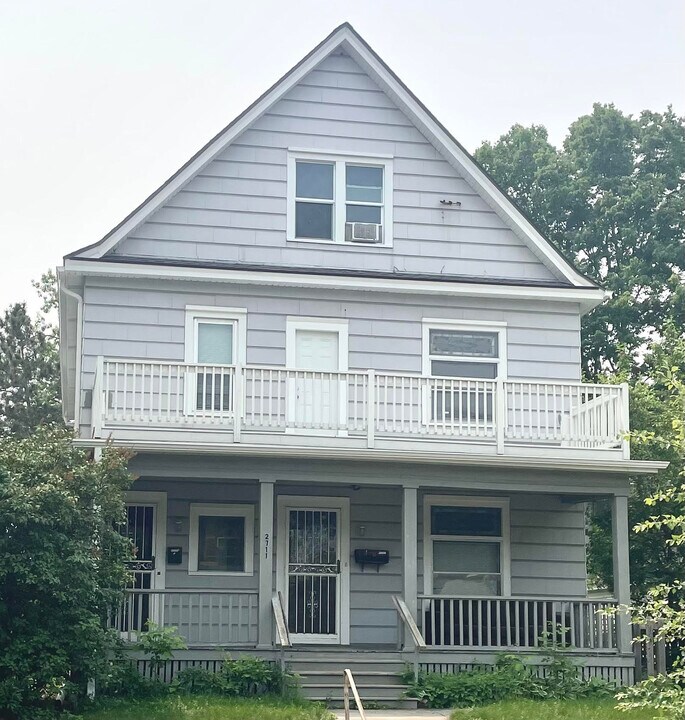 2711 E 22nd St, Unit #2 in Minneapolis, MN - Building Photo