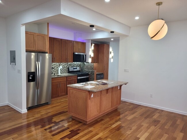 953 Thomas S Boyland St, Unit 2nd fl in Brooklyn, NY - Building Photo - Building Photo