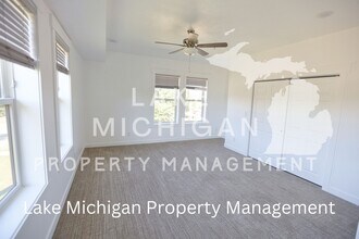 1170 Plymouth Ave NE in Grand Rapids, MI - Foto de edificio - Building Photo