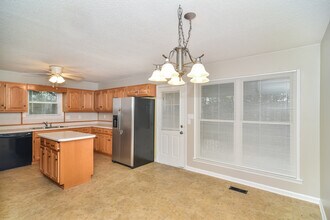 339 White Springs Rd in Warrior, AL - Building Photo - Building Photo