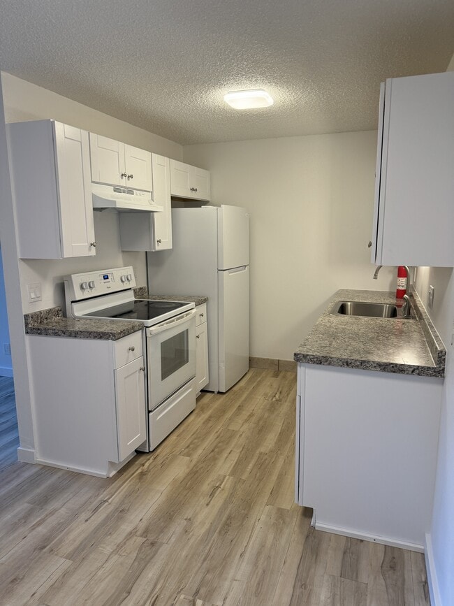 property at 1061 W Beaver Creek Blvd