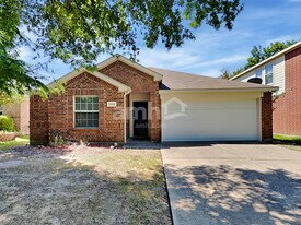 2020 Fairview Dr in Forney, TX - Building Photo