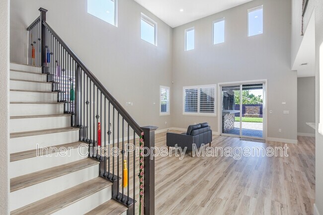 5624 Sierra Trail Way in Antioch, CA - Building Photo - Building Photo
