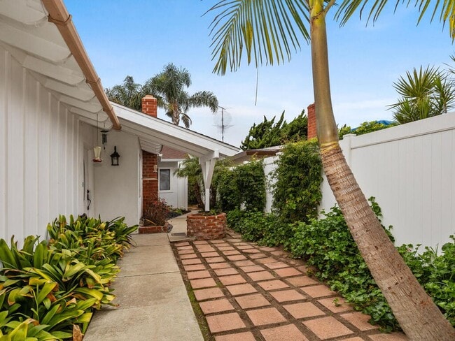 1604 Grandview St in Oceanside, CA - Building Photo - Building Photo