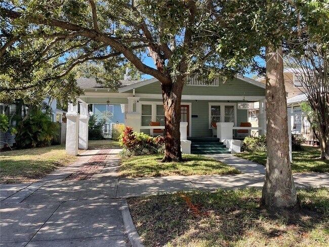 903 S Bruce St in Tampa, FL - Building Photo - Building Photo
