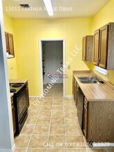 13011 Feather Ridge Dr in San Antonio, TX - Building Photo - Building Photo