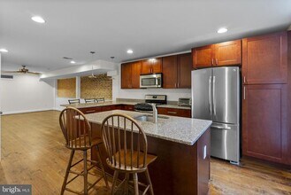 402 E Fort Ave in Baltimore, MD - Foto de edificio - Building Photo