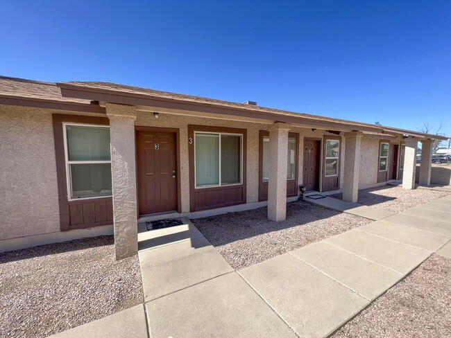 115 W Inglewood St in Mesa, AZ - Foto de edificio - Building Photo