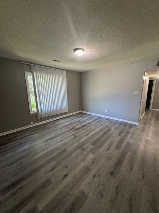 1122 E Stewart Cir in Wilmington, NC - Building Photo - Building Photo