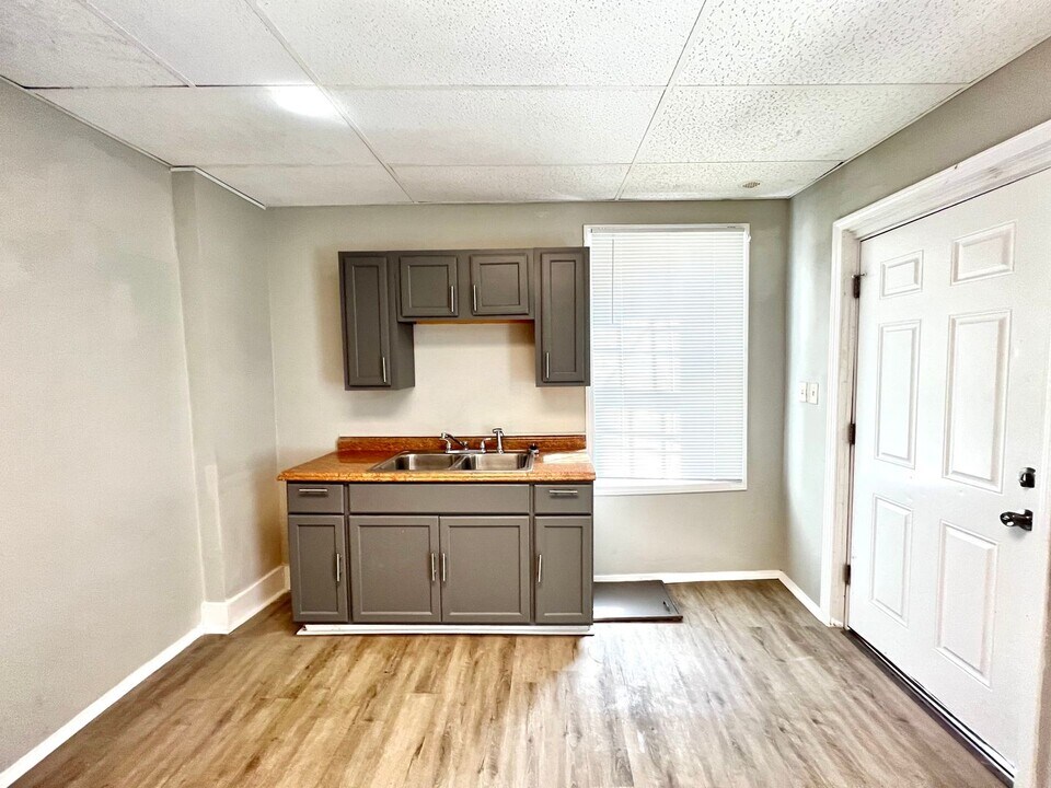 2212 Calumet St in Cincinnati, OH - Building Photo