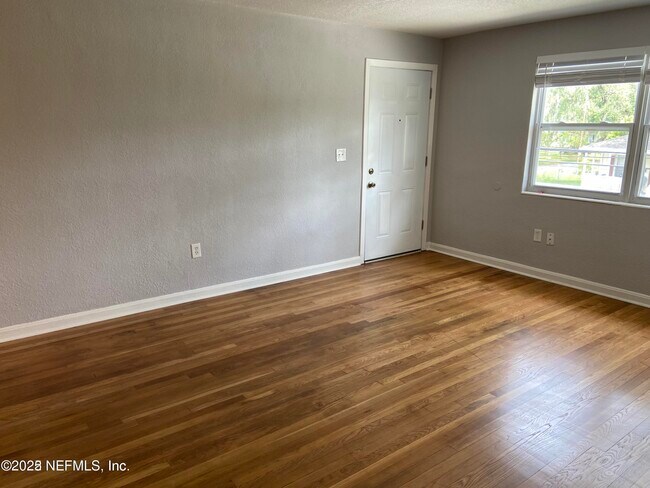 3337 Drew St in Jacksonville, FL - Building Photo - Building Photo