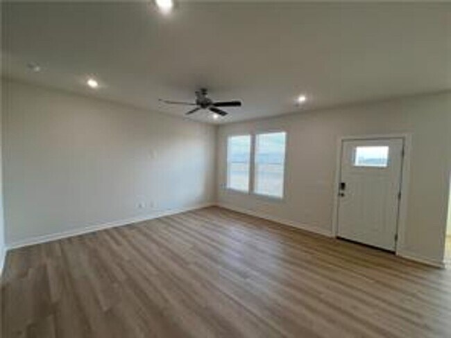 4808 W Planetree St in Fayetteville, AR - Building Photo - Building Photo