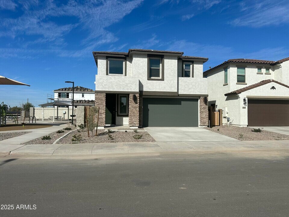7440 W Northview Ave in Glendale, AZ - Building Photo