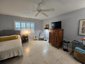 669 W Oakland Park Blvd, Unit 120-B in Wilton Manors, FL - Building Photo - Building Photo