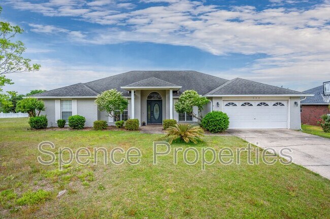 809 Travis Ct in Crestview, FL - Building Photo - Building Photo