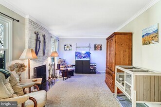 6302 Shiplett Blvd in Burke, VA - Building Photo - Building Photo