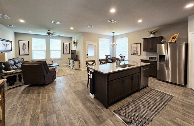 2208 Pike Way in Midland, TX - Building Photo - Building Photo