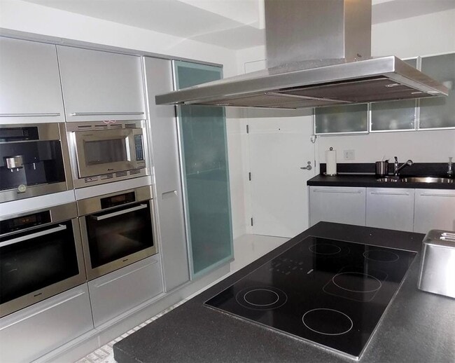 18201 Collins Ave, Unit 3906 in Sunny Isles Beach, FL - Building Photo - Building Photo